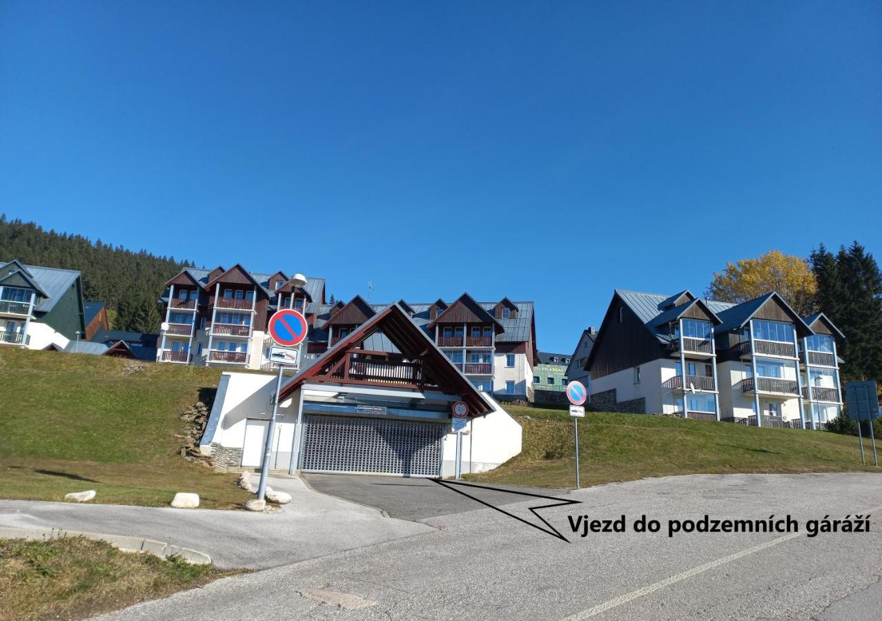 Horni Misecky Apartman E25 U Sjezdovky, Max 6 Osob Exterior photo